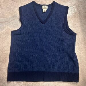 LL Bean V-Neck Sweater Vest Men’s Medium 100% Lambs Wool Herringbone Navy Blue